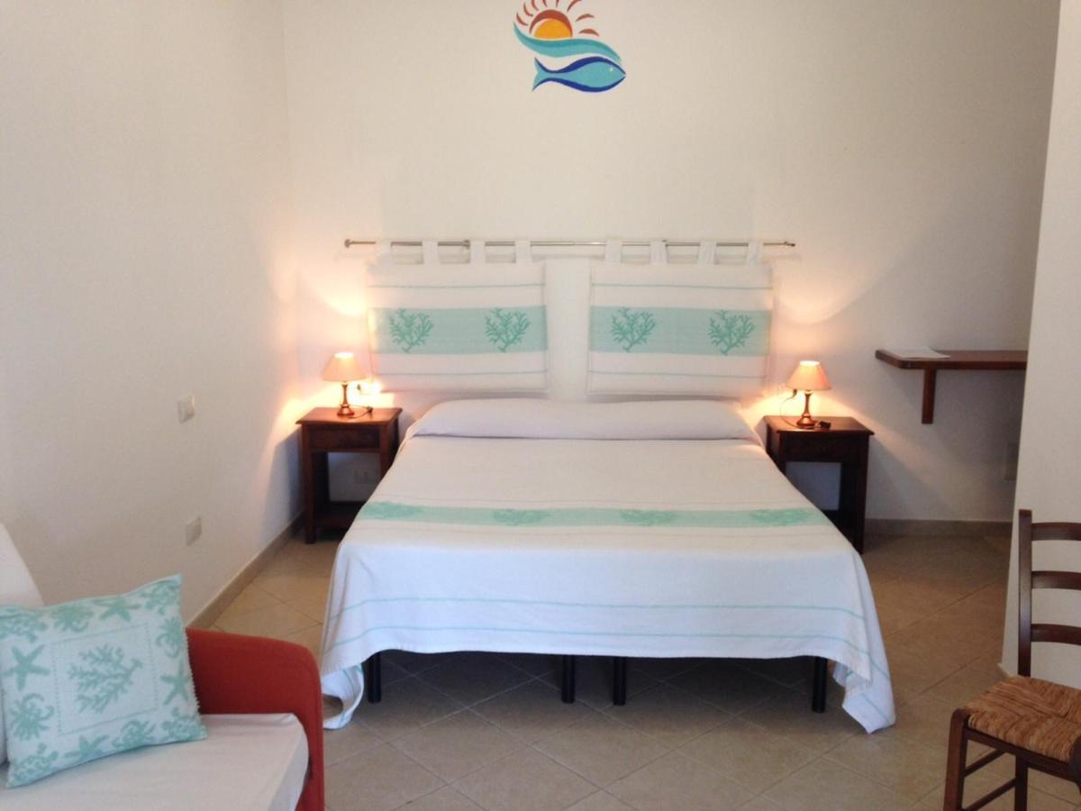 La Striscia Larga Bed & Breakfast Сан Паскуале Екстериор снимка