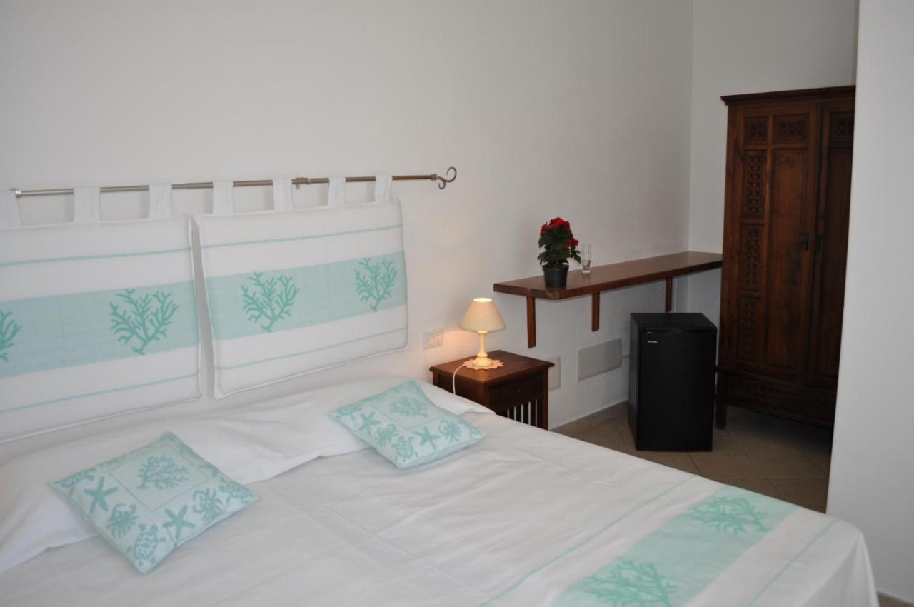 La Striscia Larga Bed & Breakfast Сан Паскуале Екстериор снимка